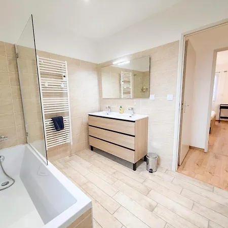Les Oiseaux, Maison De 3 Et Climatisation *
